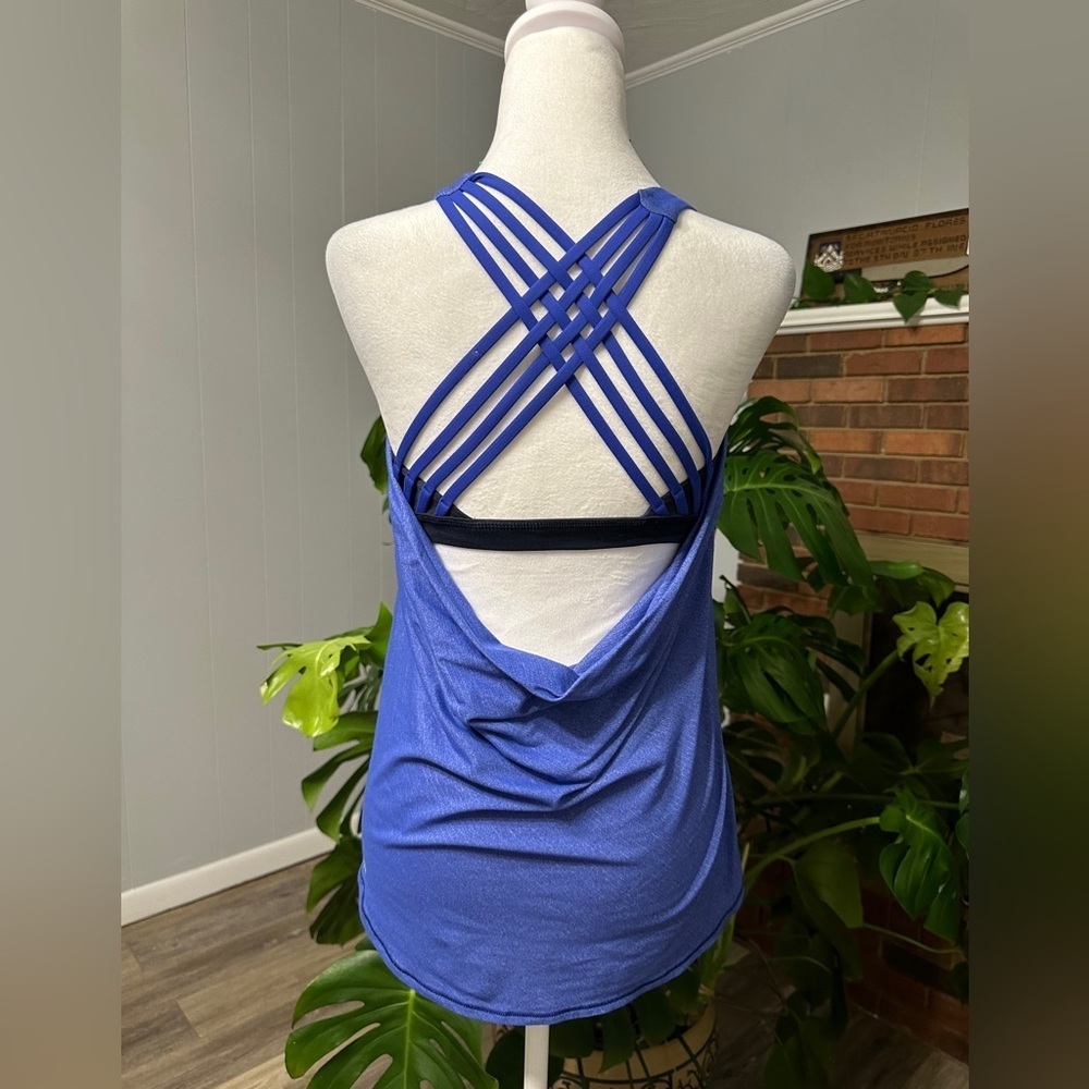 (Price firm) Lululemon dropped back tank top Size 4 excellent condition
